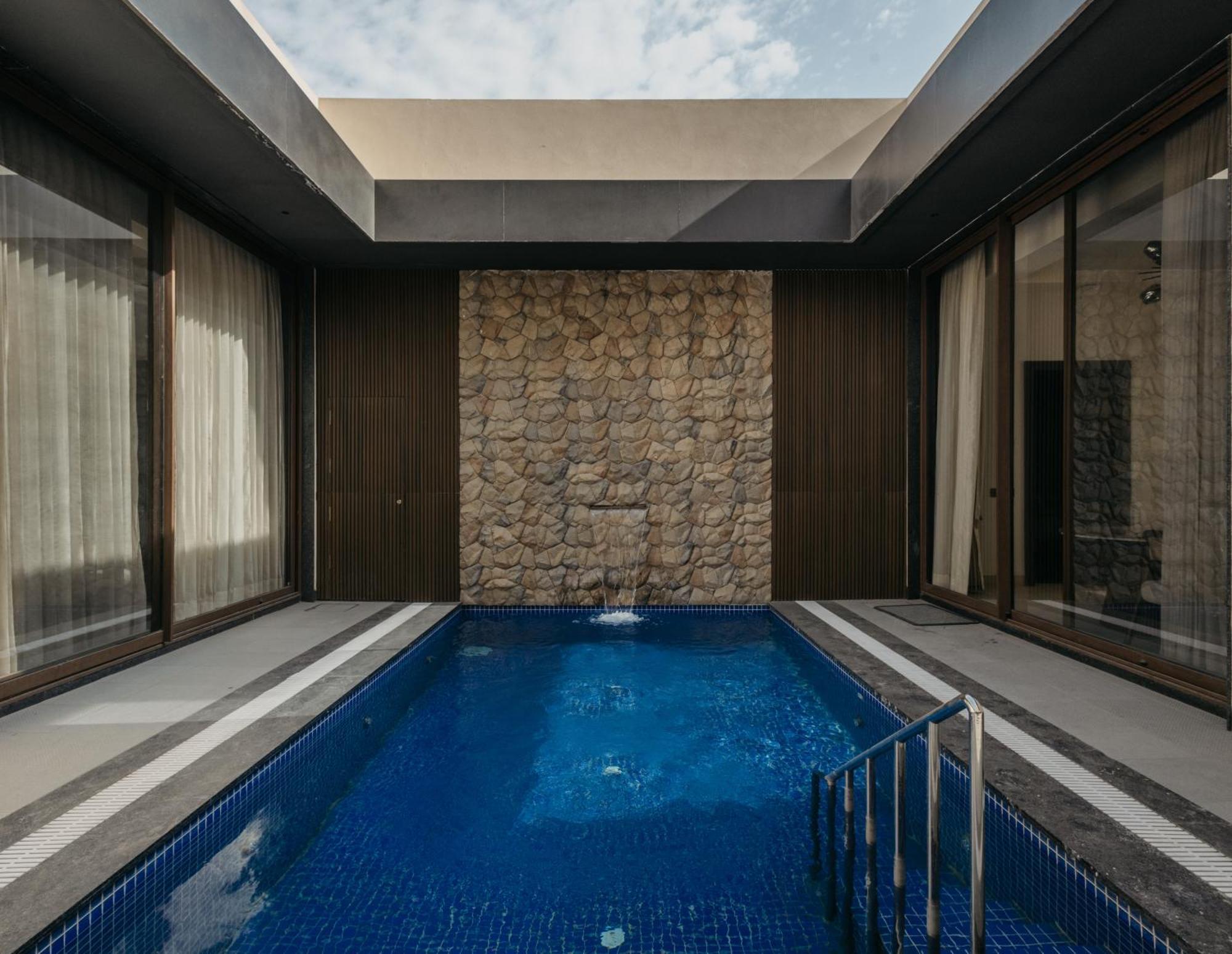 ホテル Luxury Lofts アムリトサル エクステリア 写真